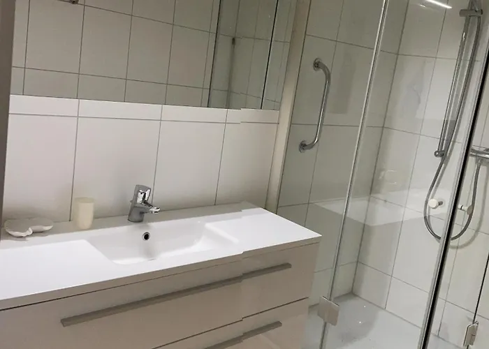 Lejlighed Traumhafte 4 Zi Am *